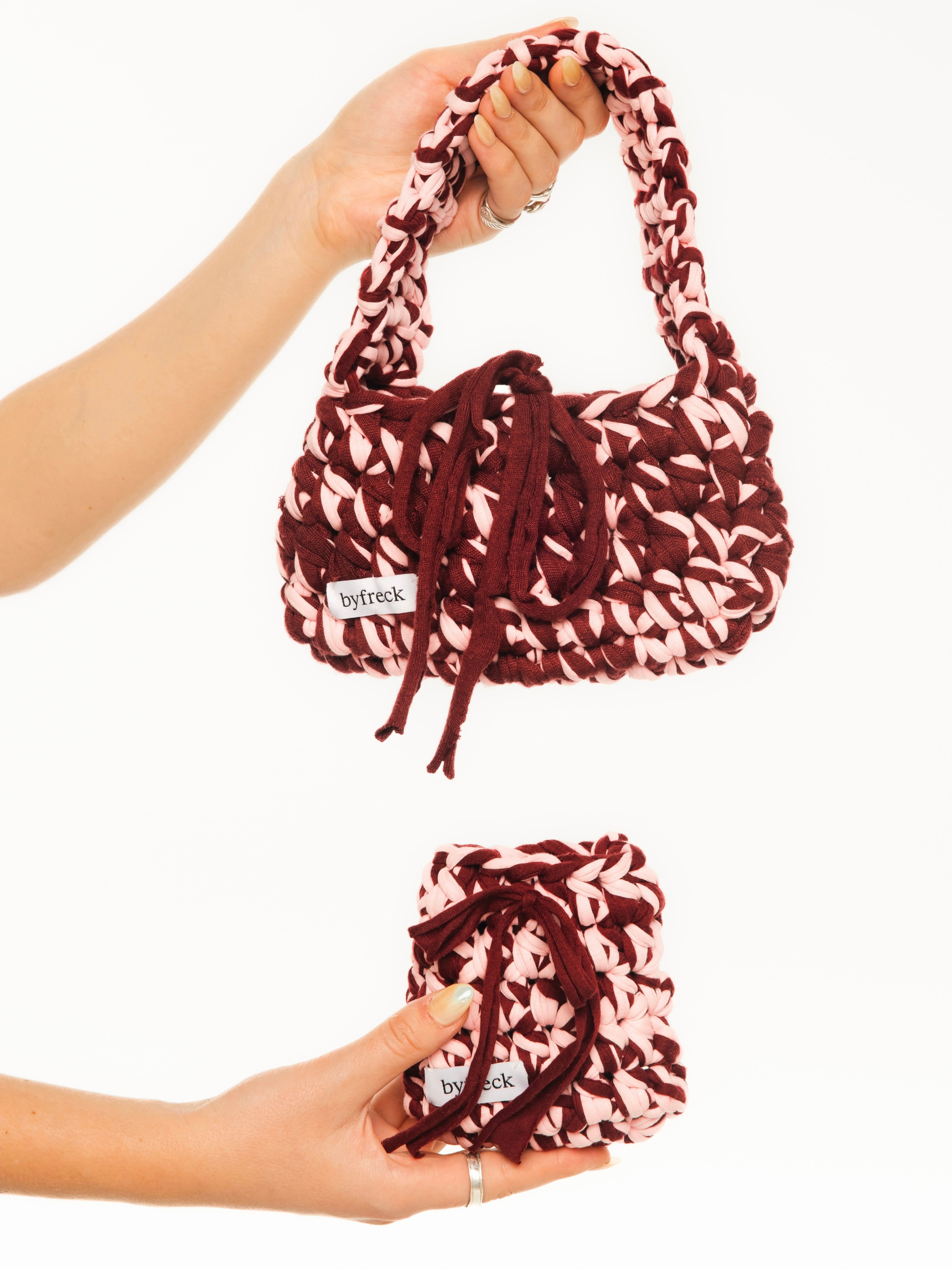 The Picture Pouch (Pink/Dark Red)